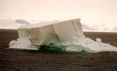 Antarctica pictorial 05 iceberg